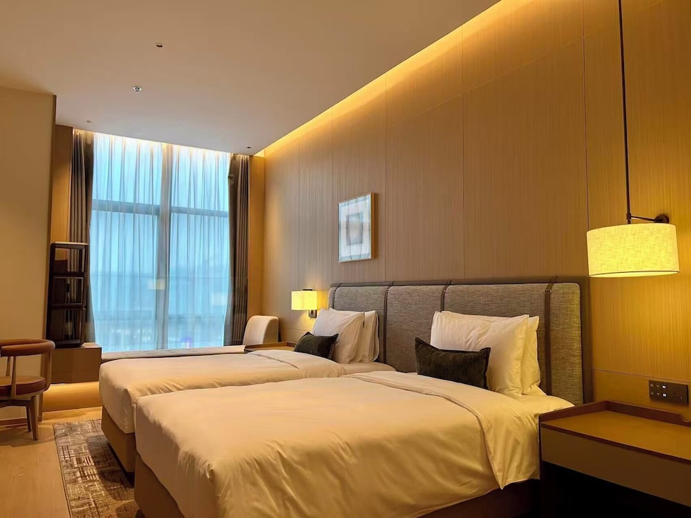 Comfort Twin Room, Kitchen, Park View