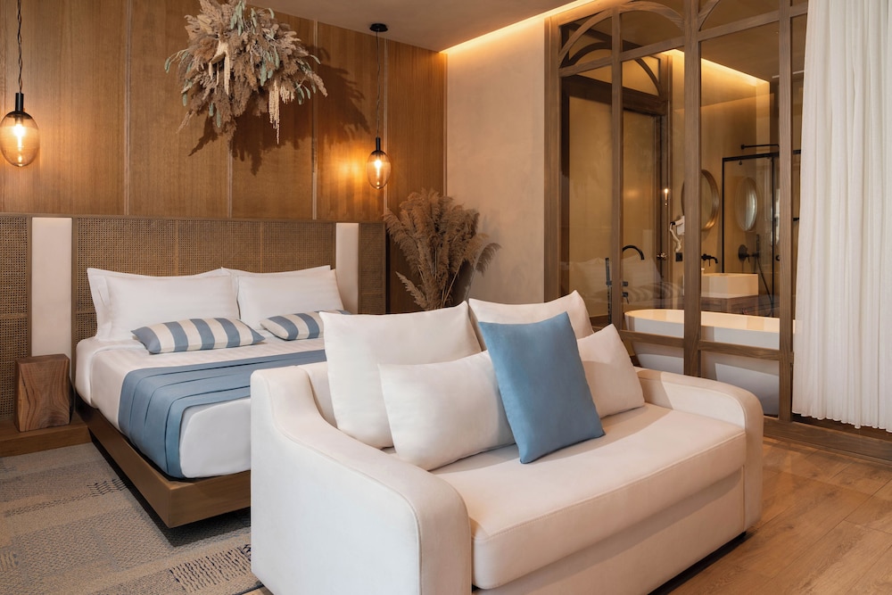 Hot-Tub Suite Garden