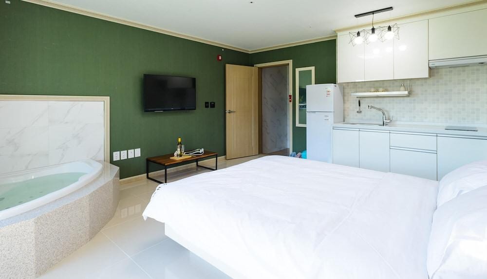 Basic Room, 1 Bedroom (ROOM 303 (SPA)) - Photo 3