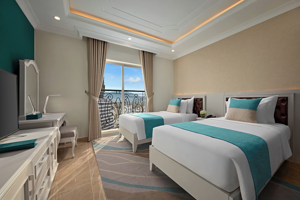 Family Room, Multiple Beds