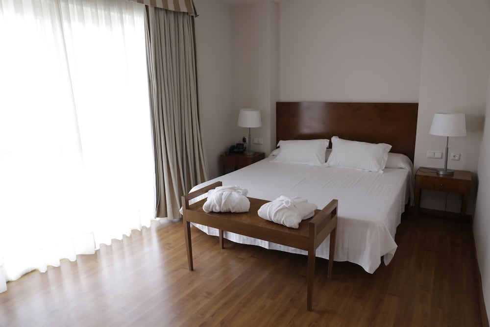 Junior Suite (Single Use) - Photo 5