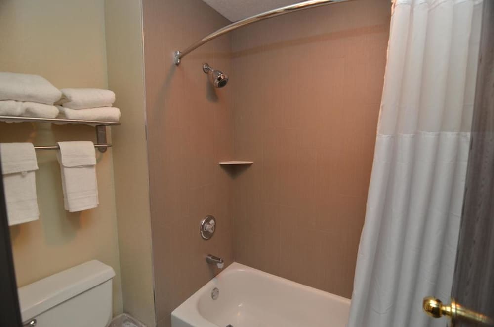 Suite, 2 Queen Beds, Non Smoking - Photo 4