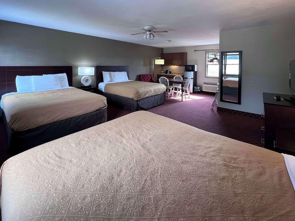 One Double Bed , Two Queen Beds, One Bedroom Suites, Non-Smoking