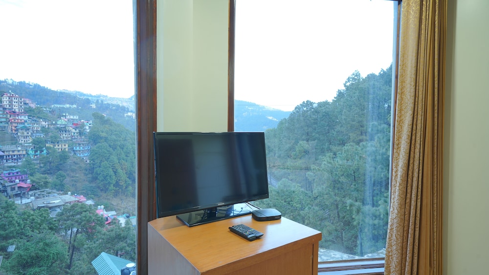Executive Room - Photo 1