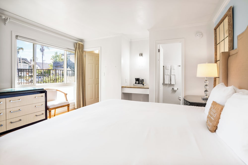 Room, 1 King Bed - Photo 2