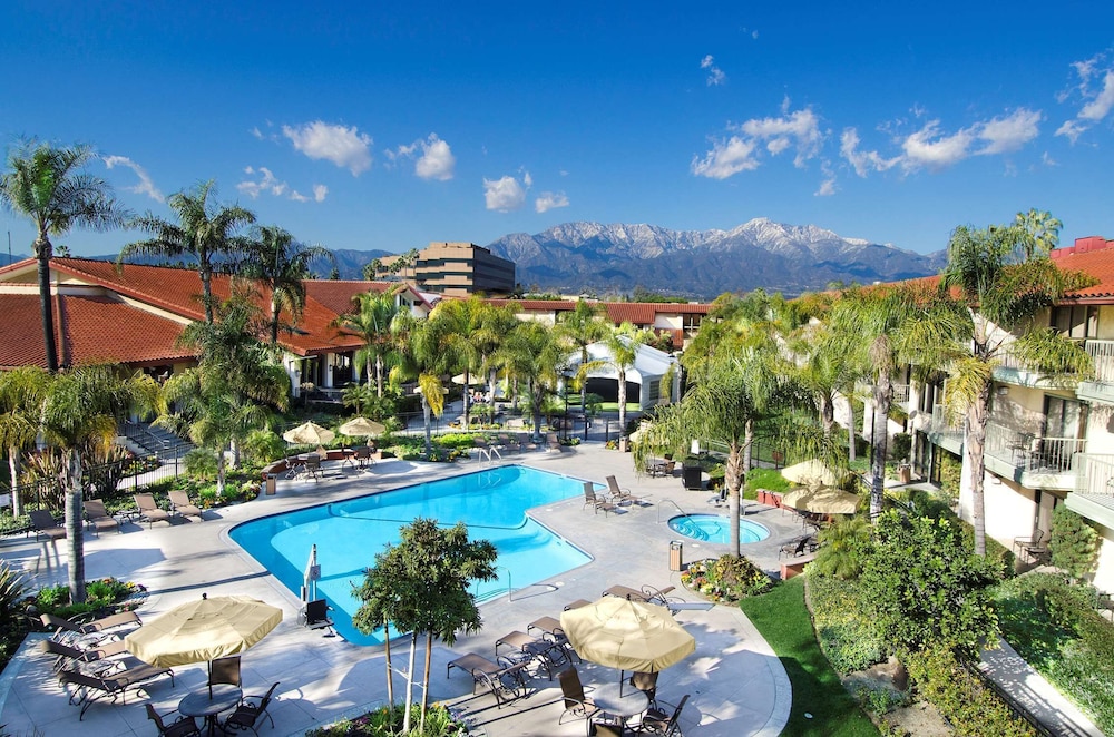 Premium Room, 2 Queen Beds, Pool View