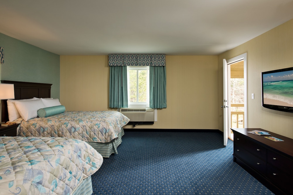 Suite, 2 Queen Beds photo 2