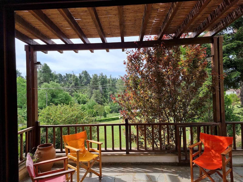 Maisonette With Garden Under the Elani Pines, Photo 14