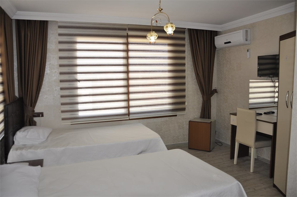 Economy Double Or Twin Room, Garden View photo 3