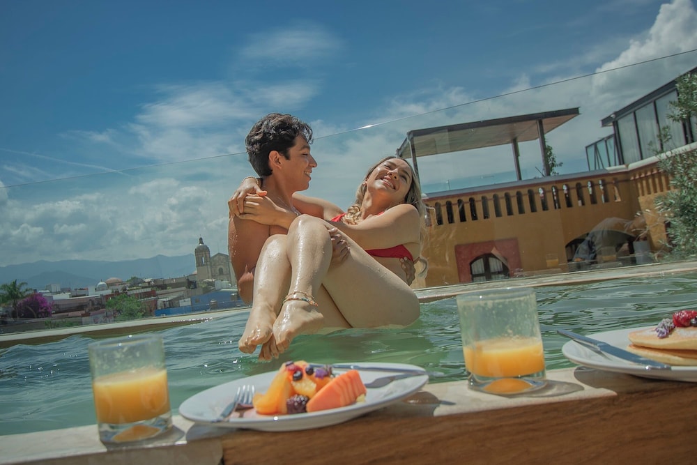 Panoramic Suite, Balcony, City View photo 2