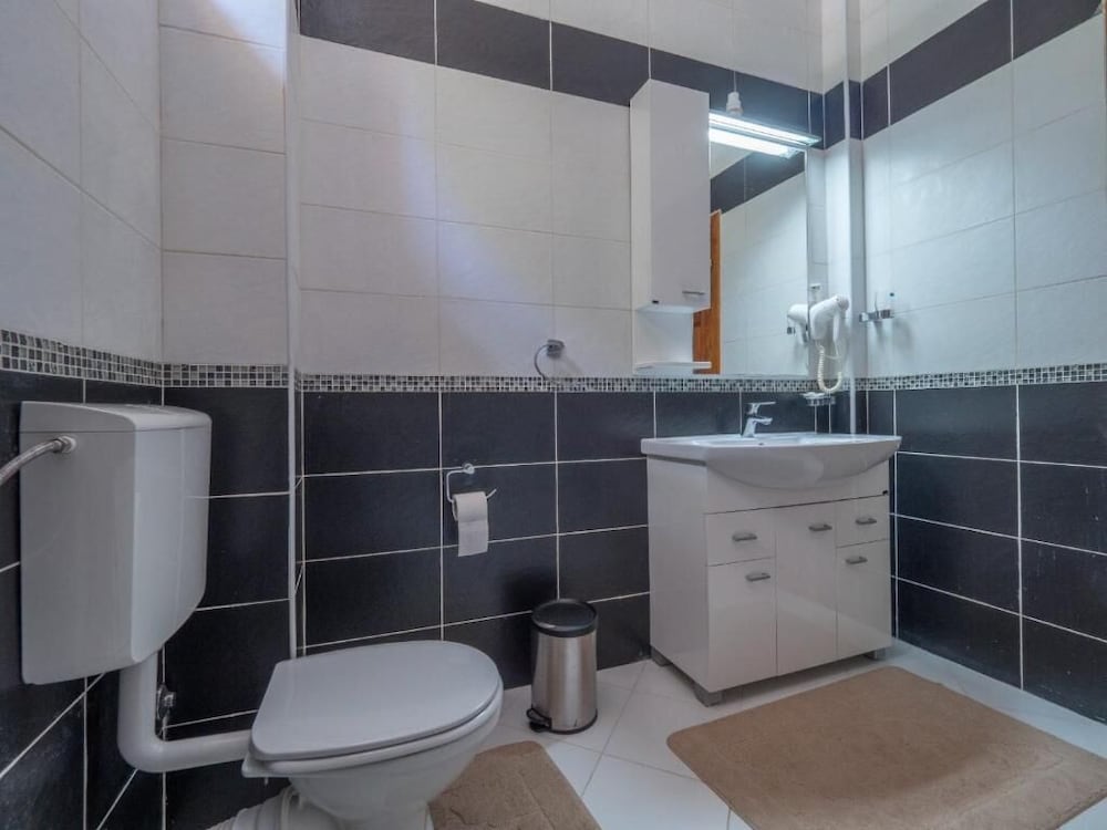 Family Apartment photo 3