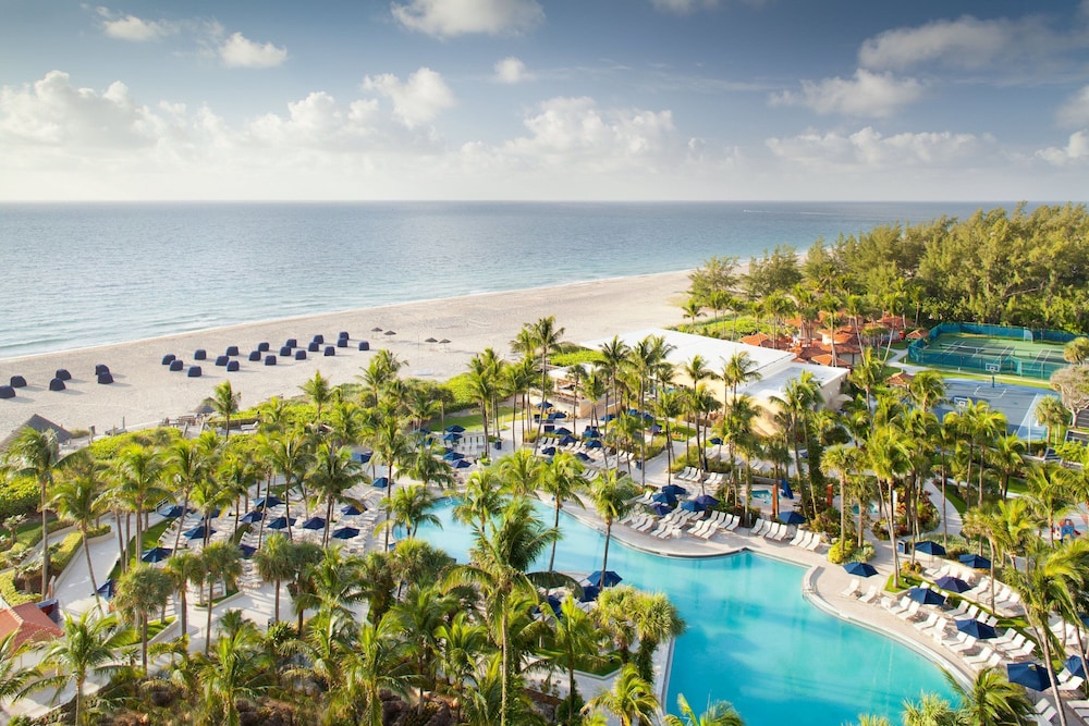 Deluxe Room, 1 Double Bed, Partial Ocean View (Balcony) - Photo 1