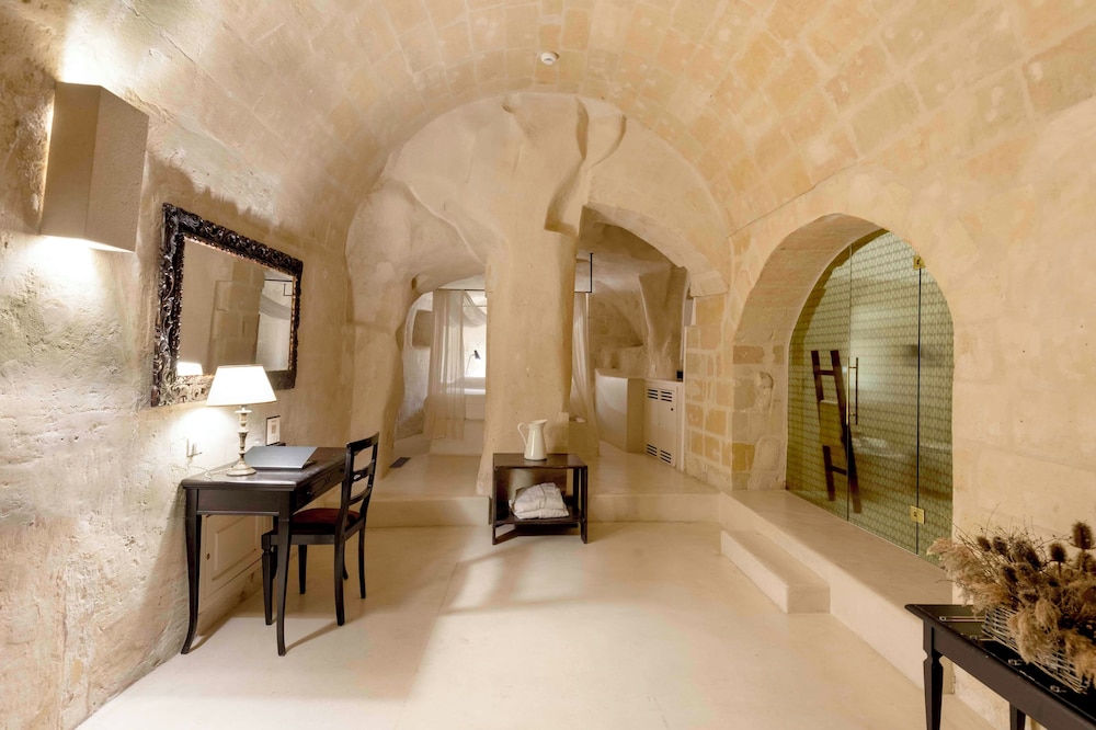 Grotta Patio - Photo 1