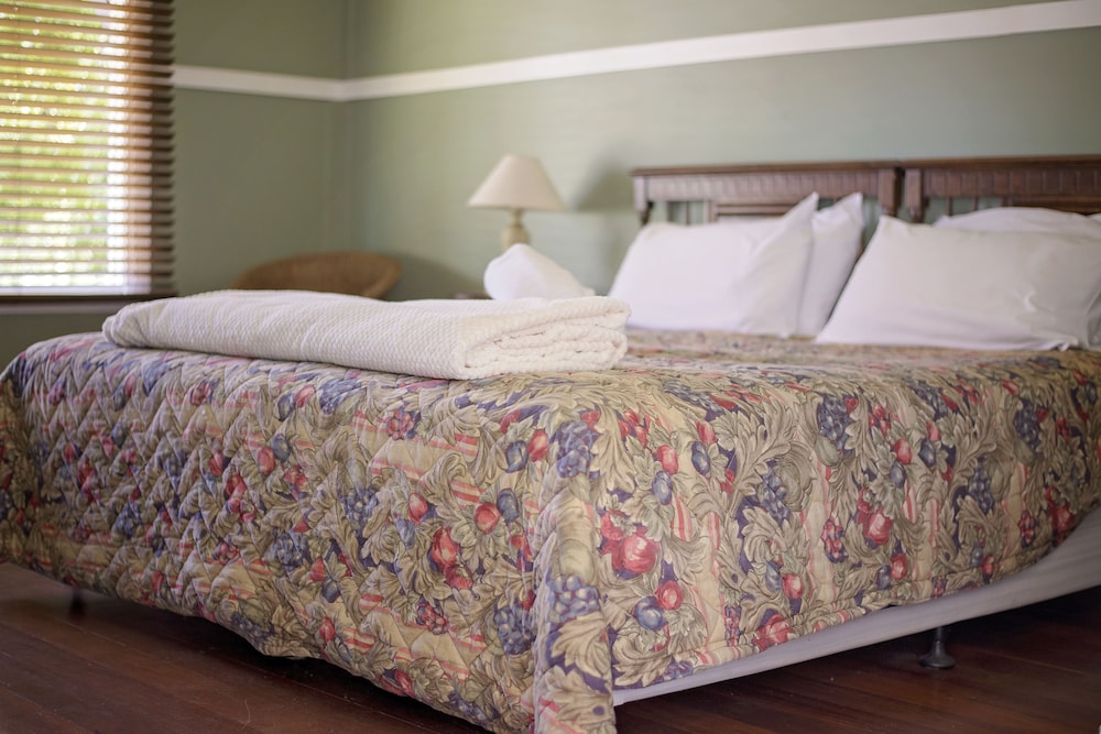 Historic Ensuite Turner Homestead Spa photo 2