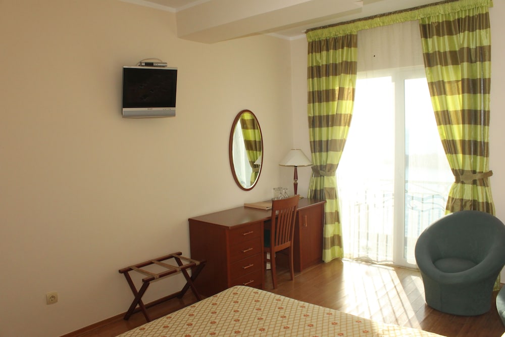 Double Room, Park View (Single Use)