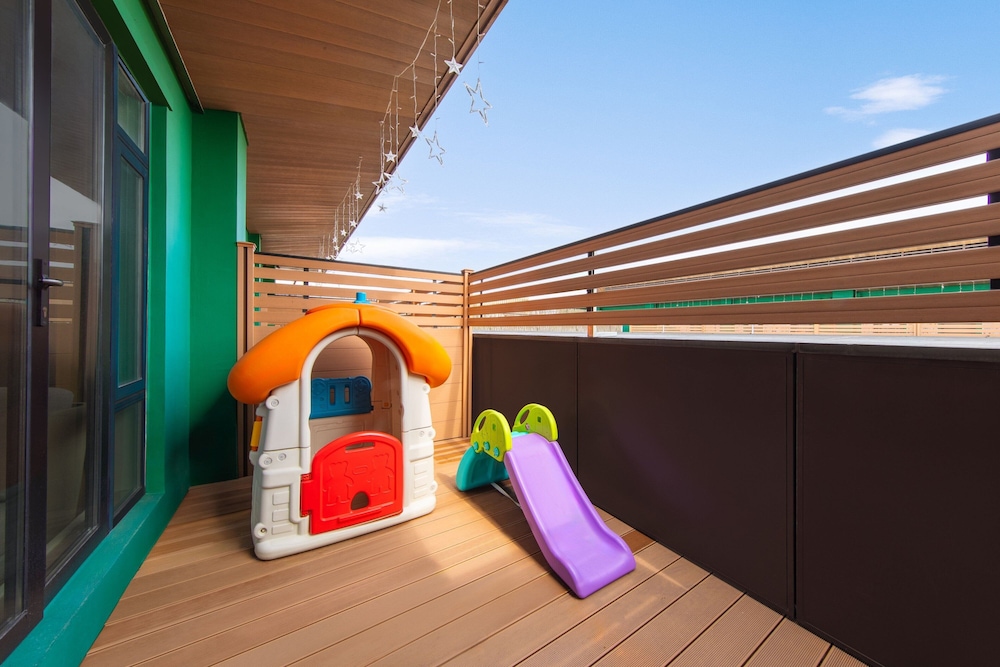 Lovely Panda Premier Guest Room,2 Double Beds, Balcony photo 3