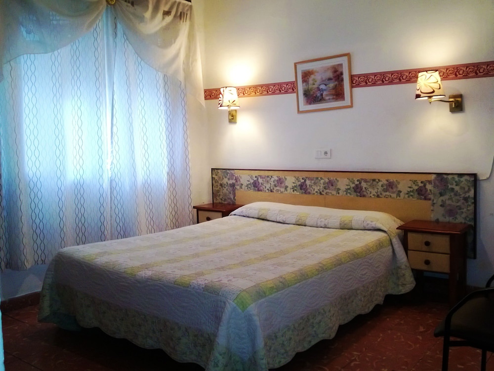 Habitación Doble Estándar o con Dos Camas Individuales.