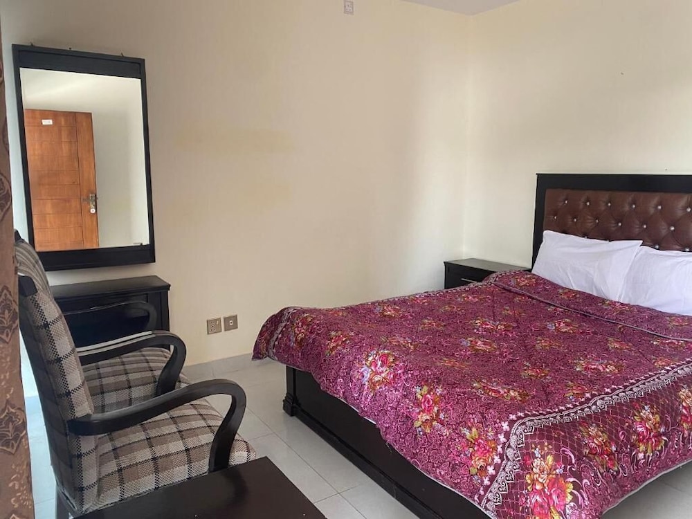 Deluxe Suite photo 1