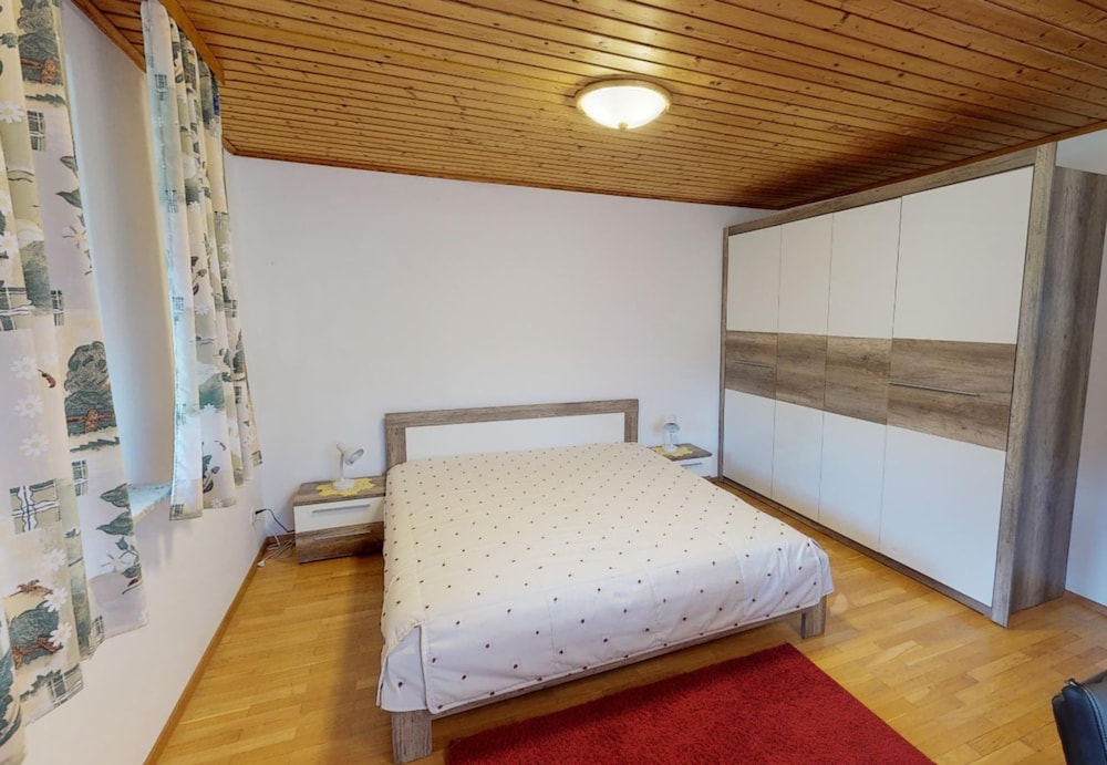 Apartment photo 1