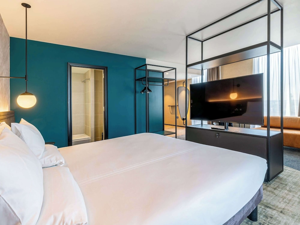 Executive Room, 1 King Bed with Sofa bed