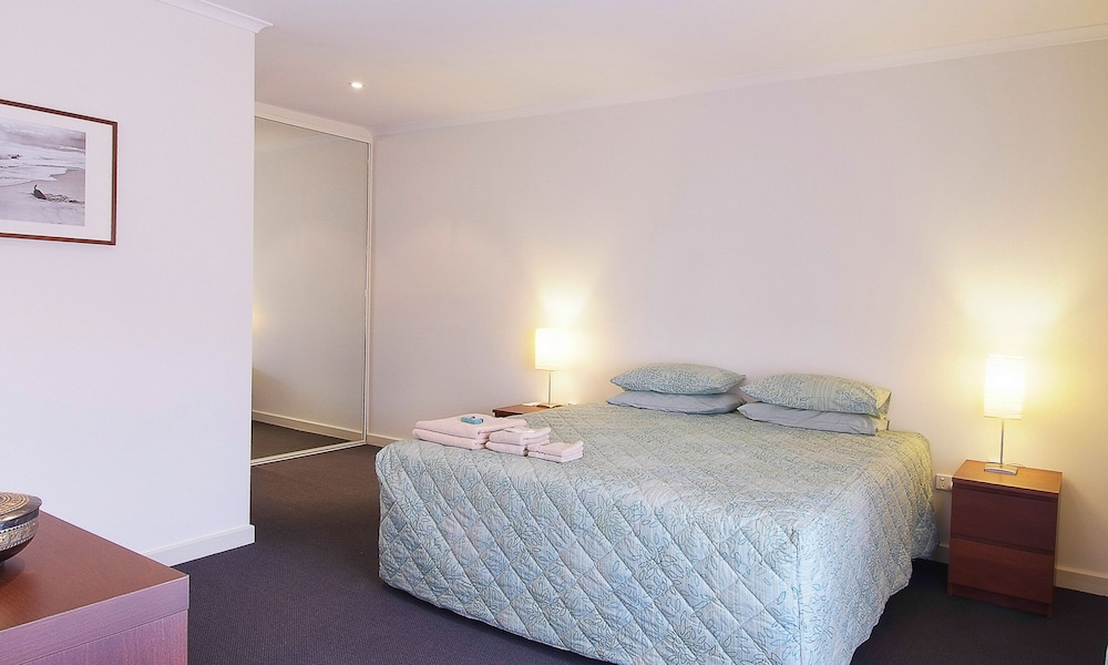 One Bedroom Apartment - Photo 4