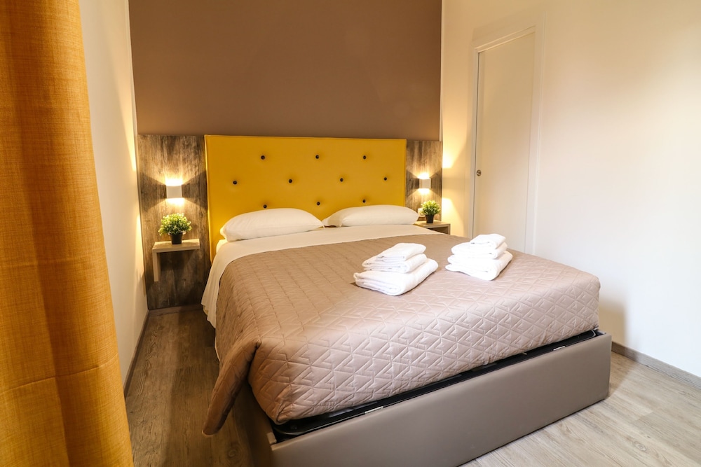 Standard Room, City View photo 3