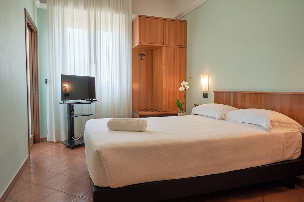 Standard Double Room Single Use, 1 Bedroom photo 2
