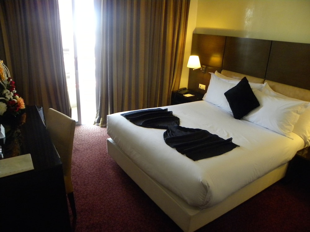 Standard Double or Twin Room photo 2