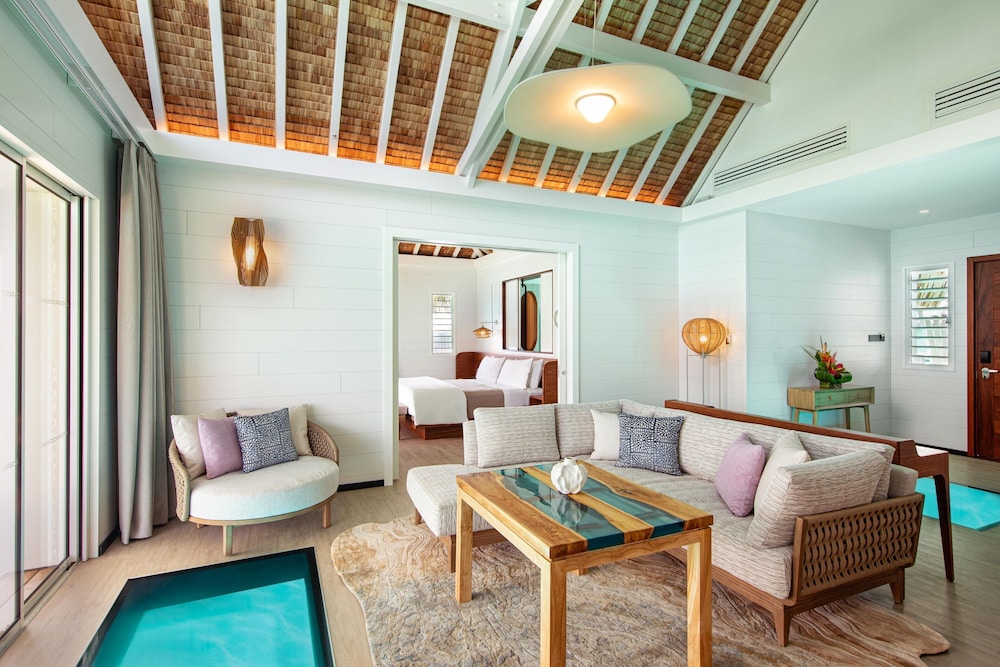 Royal Villa, 2 Bedrooms, Mountain View, Overwater photo 3