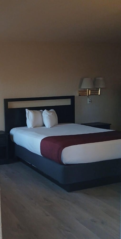Room, 1 Queen Bed, Smoking