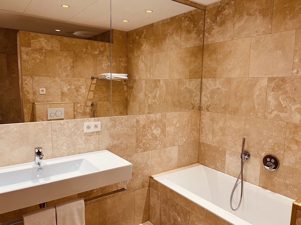 Superior Double Room (Prestige) - Photo 47
