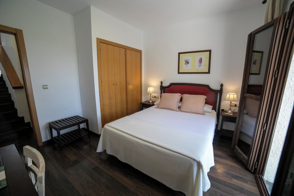 Deluxe Room, Balcony