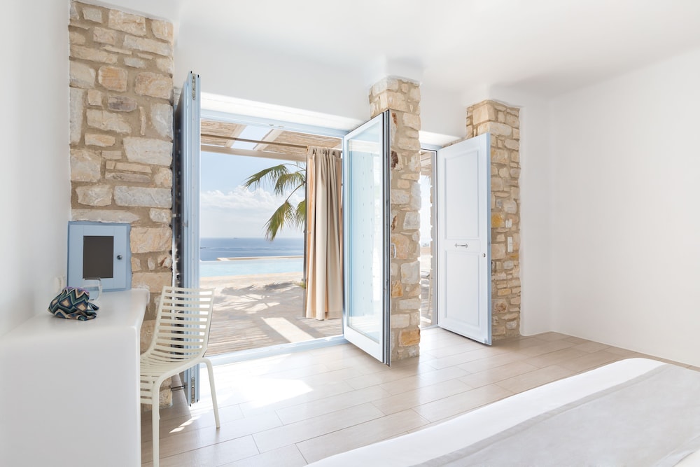 Junior Suite with Sea View photo 2