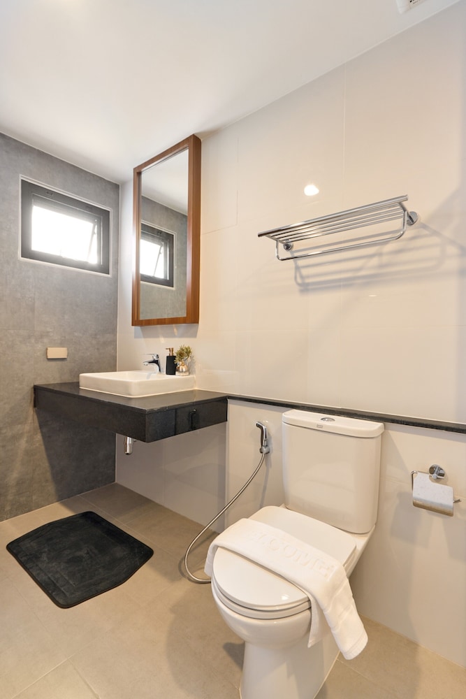 Family Studio Suite, 2 Bedrooms - Photo 16