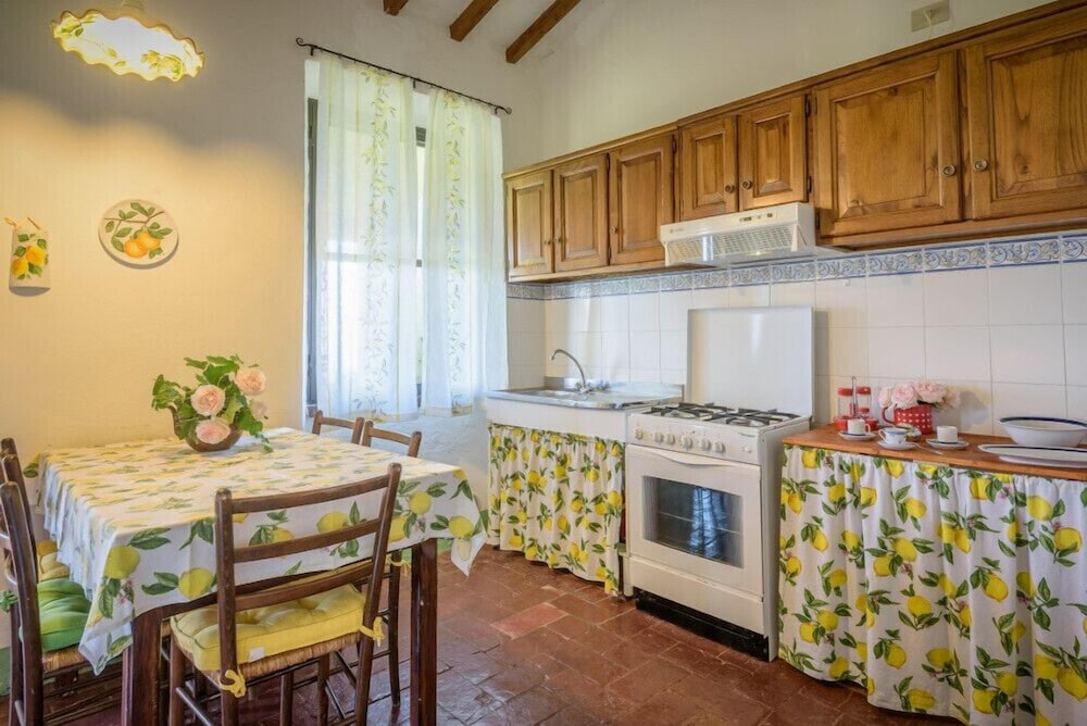 Villa, 6 Bedrooms photo 3
