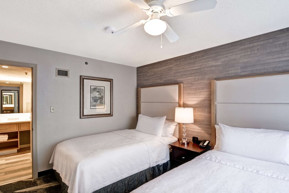 Suite, 2 Bedrooms, 2 Bathrooms photo 1