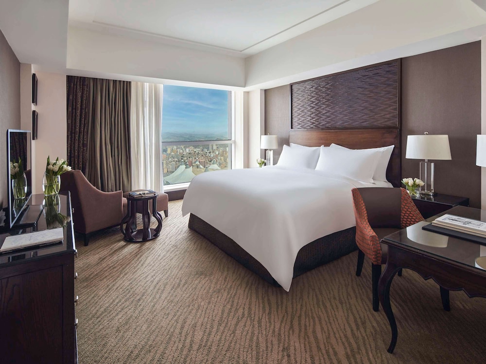 Fairmont, Room, 1 King Bed, City View - Photo 2