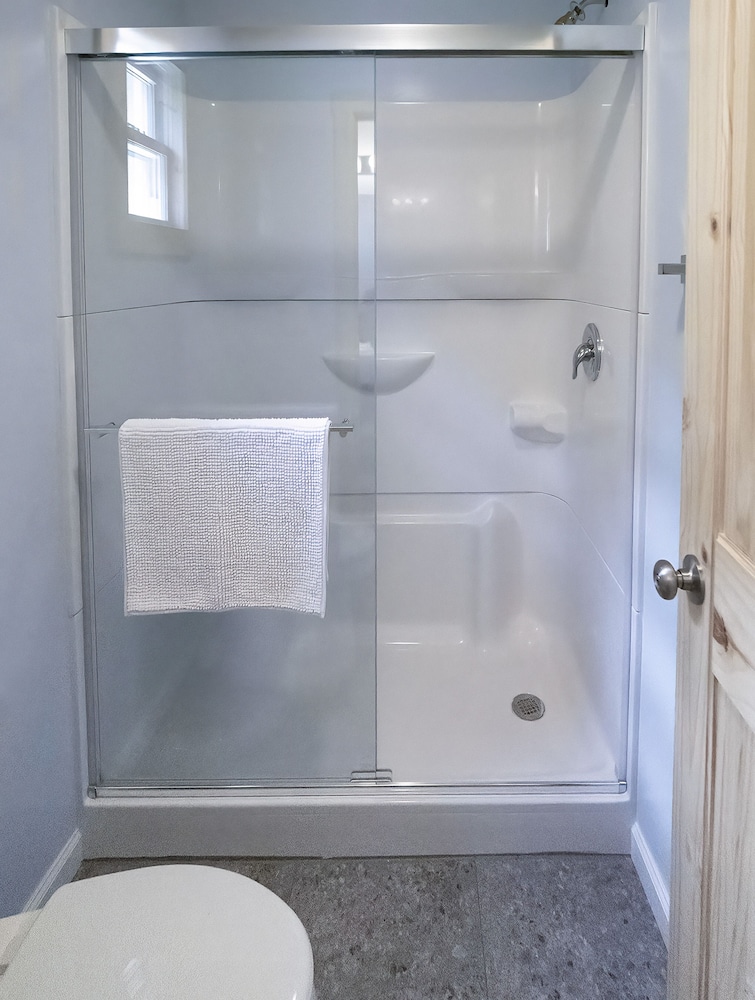 Deluxe Room, 2 Double Beds, Refrigerator photo 3