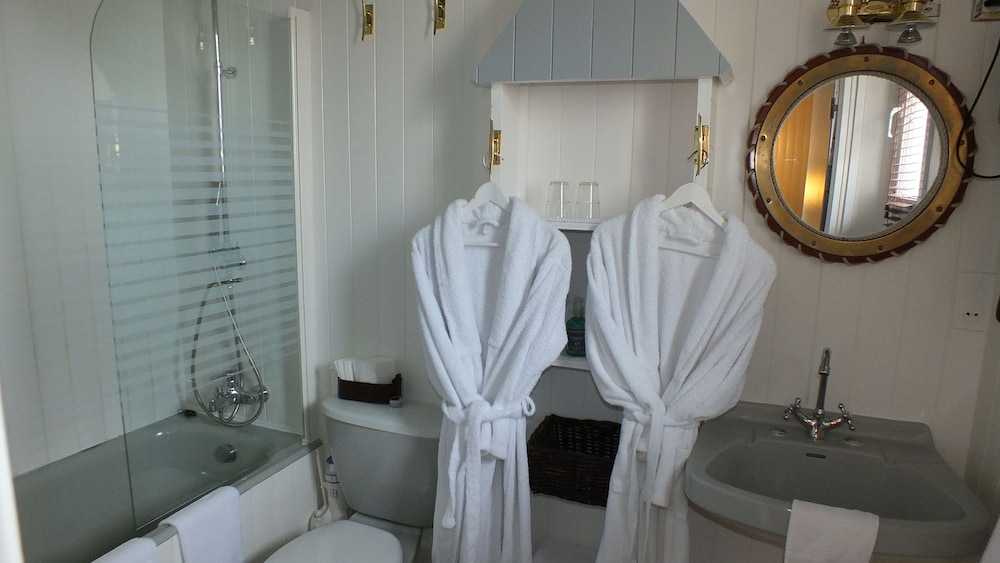 Family Room (Serge Le Roux) photo 2