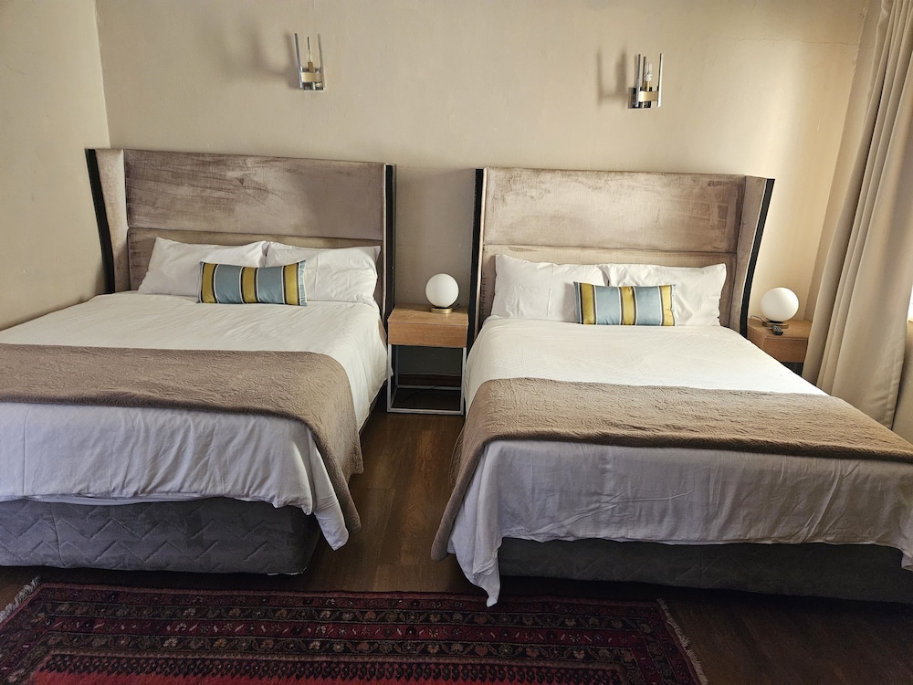 Standard Room photo 2