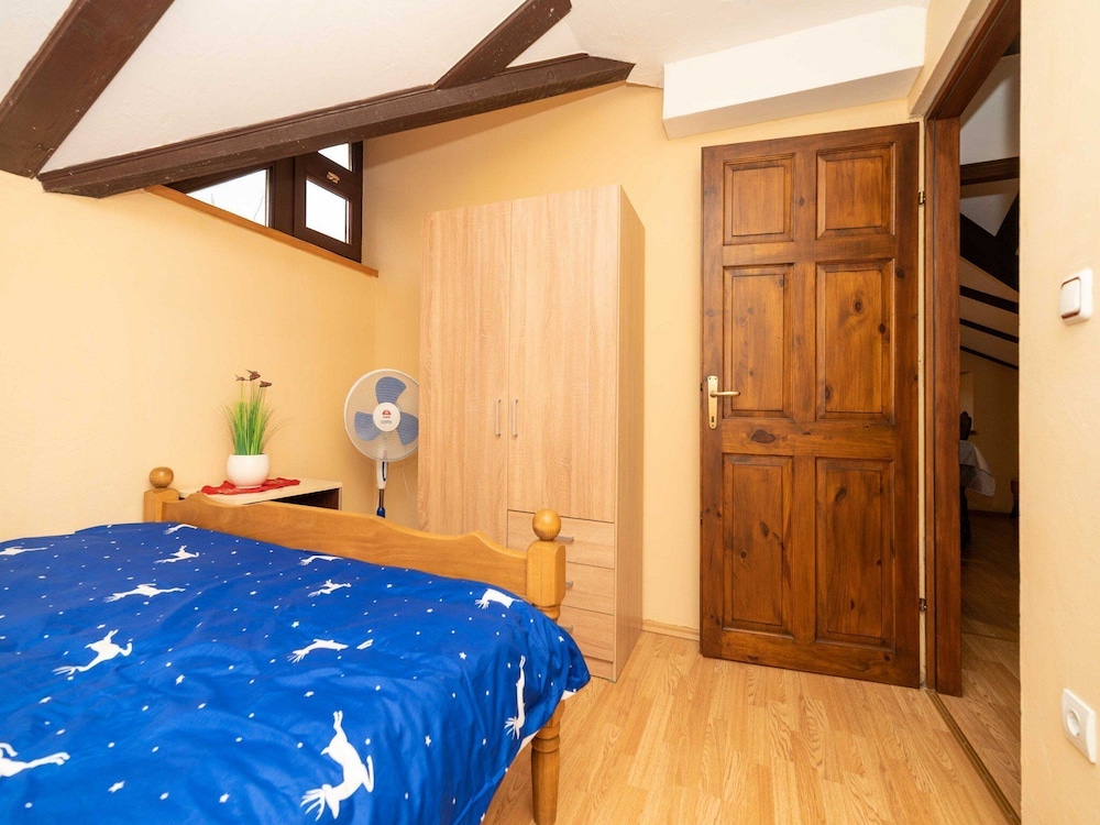 House (One Bedroom Holiday Home)