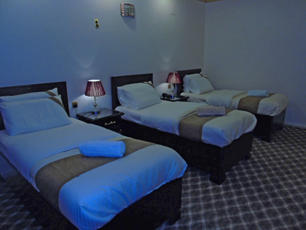 Three bedroom suite photo 2