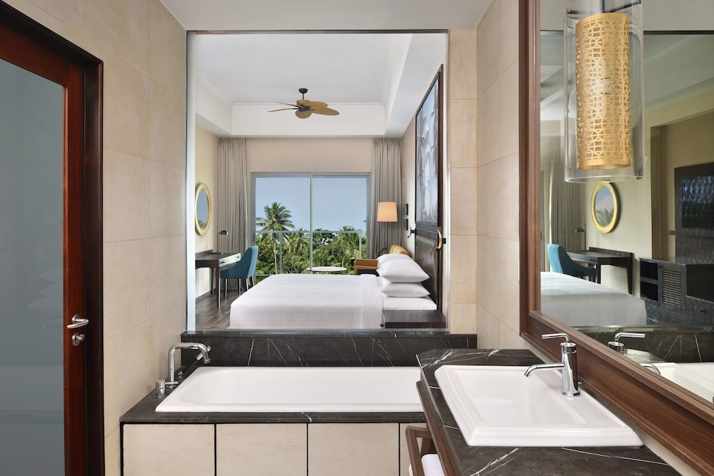 Room, 1 King Bed - Photo 7