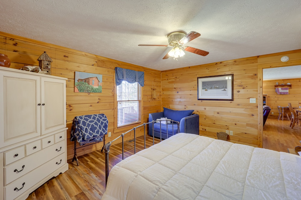 House (4 Bedrooms) photo 1
