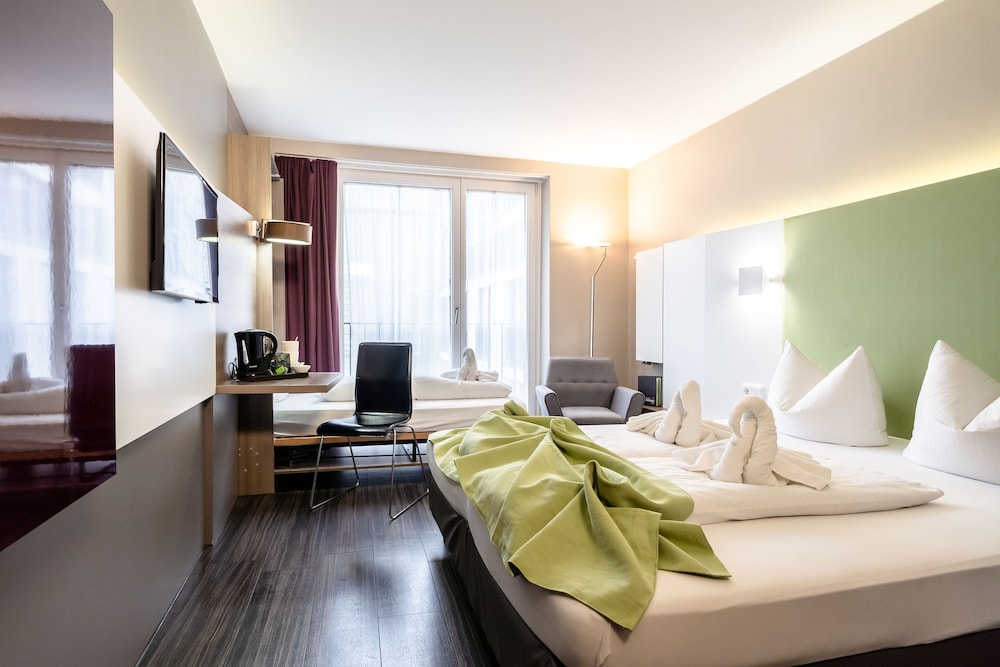 Business Triple Room - Photo 1