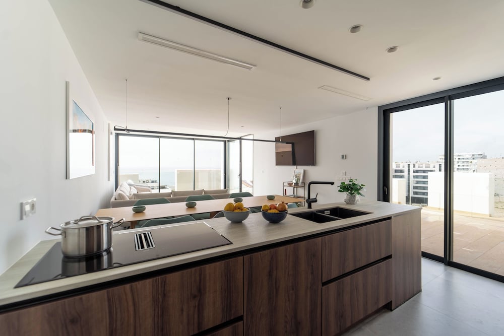 Premium Penthouse, 3 Bedrooms, Terrace, Sea View photo 3