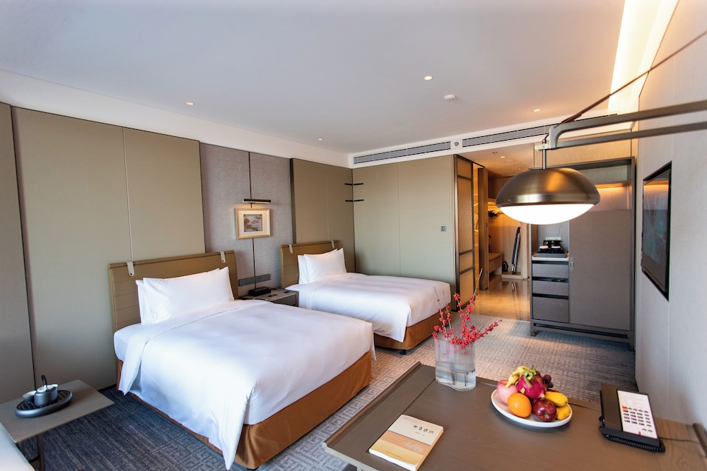 Superior Twin Room, Courtyard View photo 3