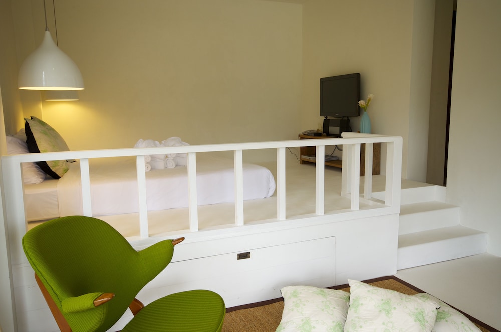 Luxury Suite with Bathtub photo 3