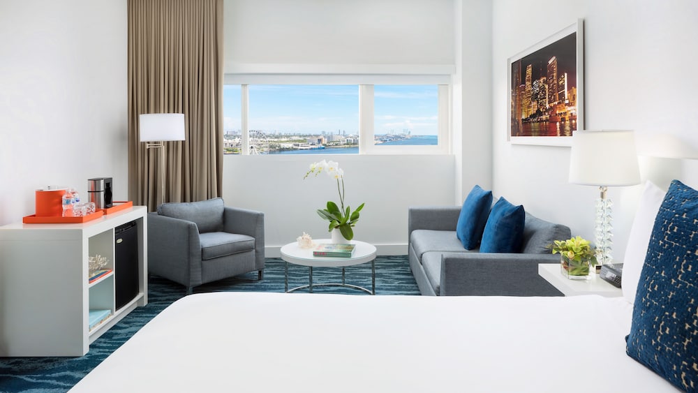 Playful Junior Bayview Suite