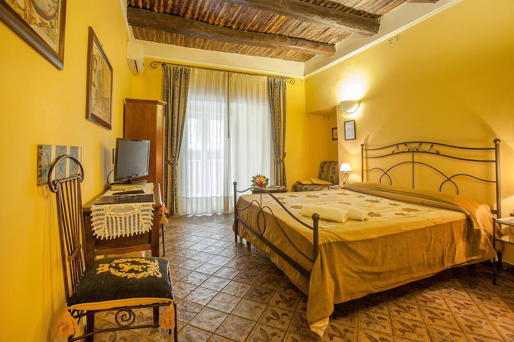 Deluxe Double Room, 1 Bedroom, City View photo 2